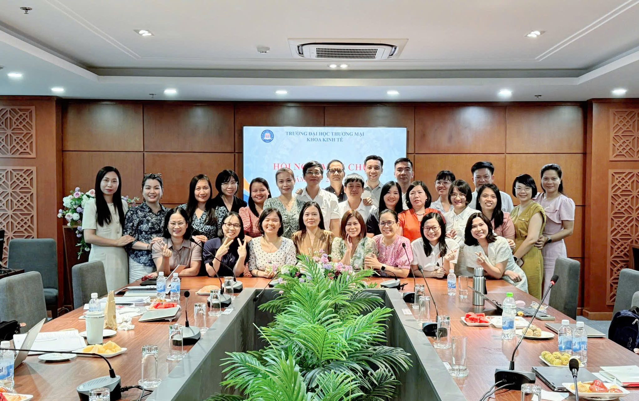 HỘI NGHỊ VIÊN CHỨC KHOA KINH TẾ NĂM HỌC 2025-2026